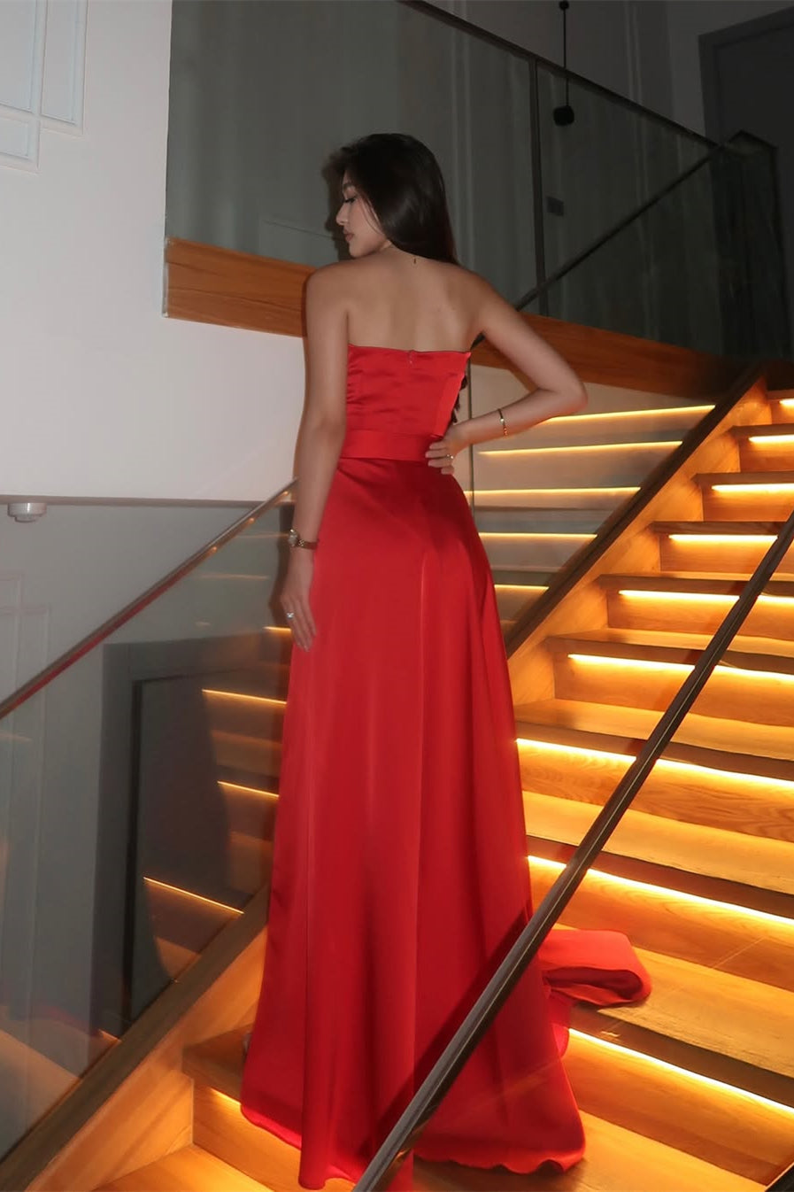 Chic Red Strapless Sleeveless Satin Mini Prom Dress