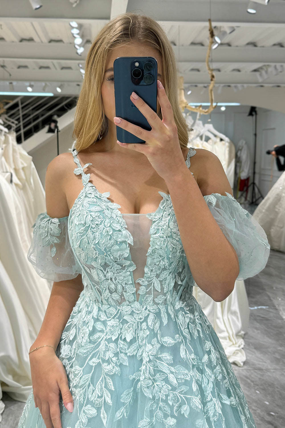 Mint Green A-Line Evening Dress Puff Sleeves Lace Appliqués Prom Dress