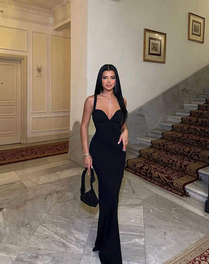 Elegant Black Slim Fit V-neck Backless Prom Dress