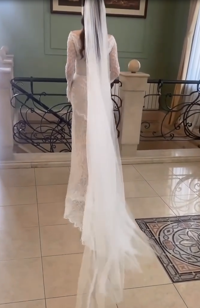 Off-Shoulder Long Sleeve Lace Mermaid Wedding Dress