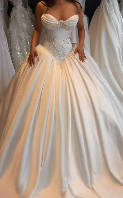 Strapless Sweetheart Ball Gown Wedding Dress