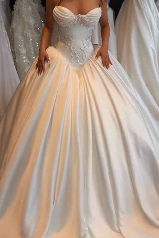 Strapless Sweetheart Ball Gown Wedding Dress