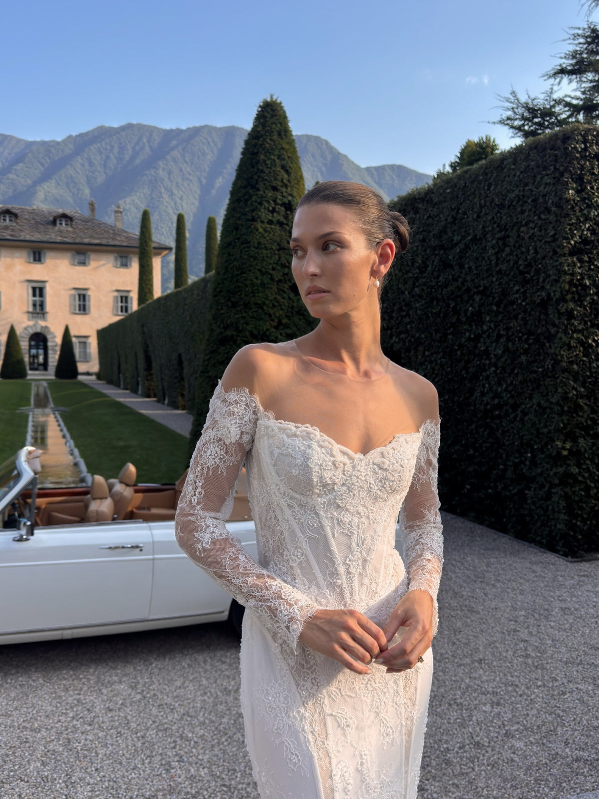 Lace Off-the-Shoulder Mermaid Wedding Dress
