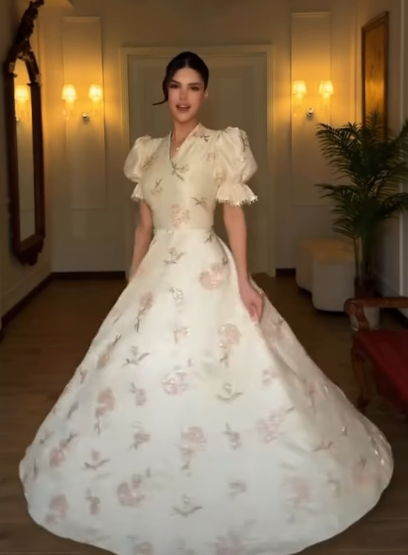 Embroidered V-Neck Puff Sleeve Ball Gown
