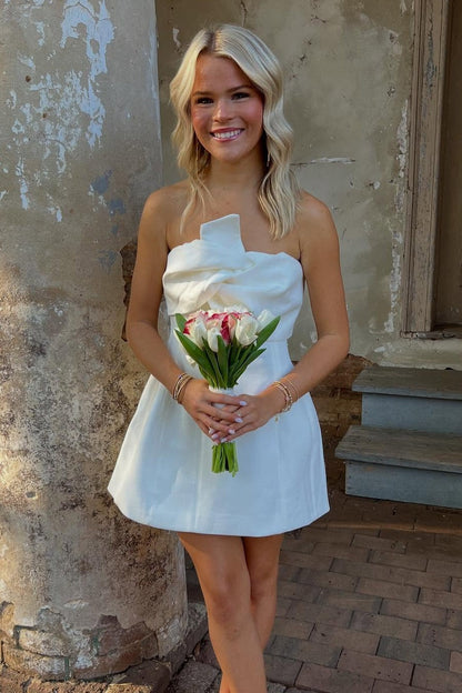 Strapless Bowknot Mini Homecoming Dress