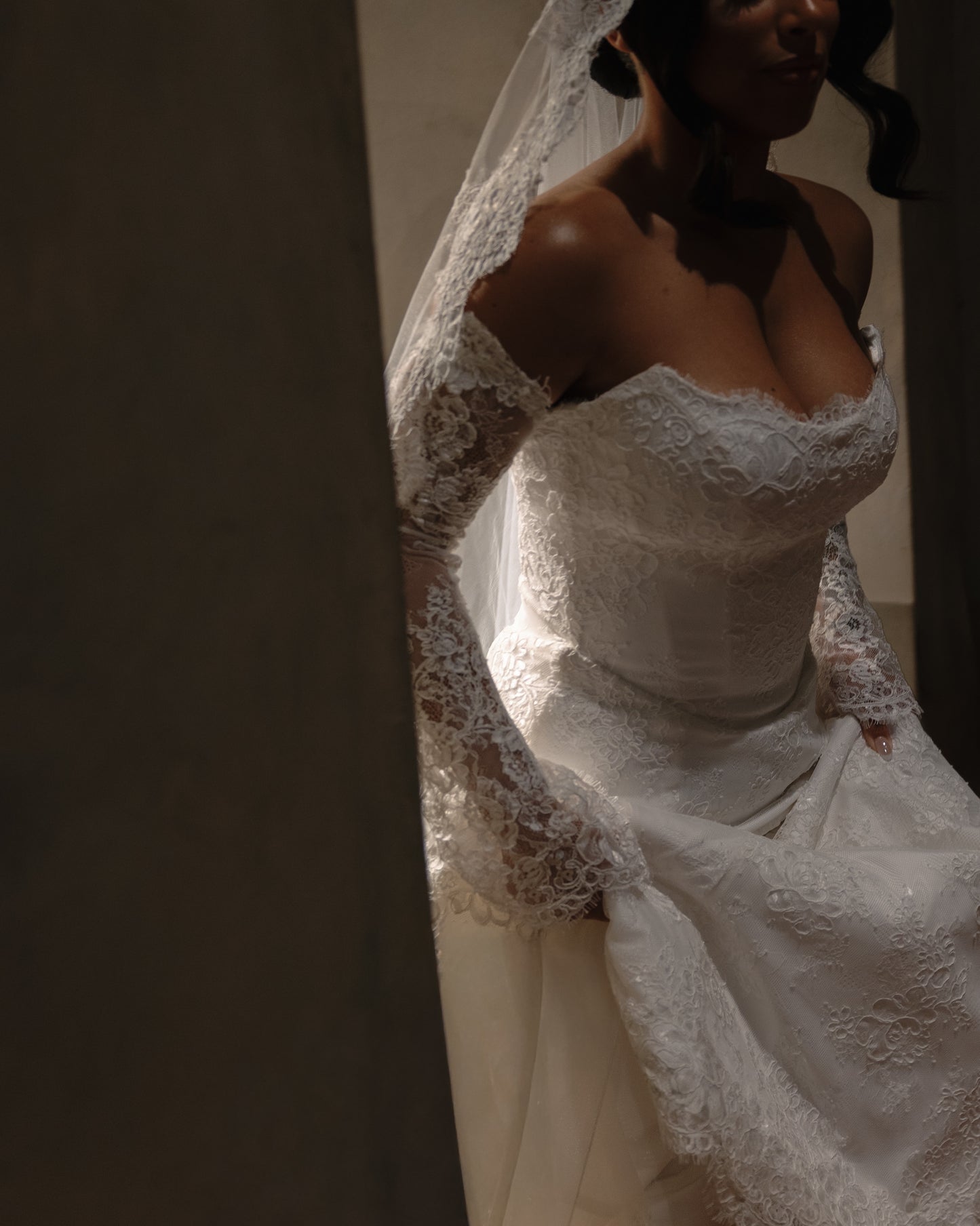 Off-Shoulder Lace Mermaid Wedding Dress with Train