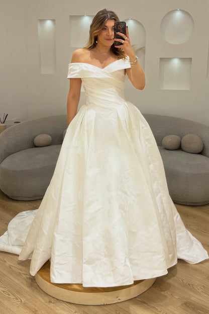 Off-The-Shoulder Jacquard Ball Gown Wedding Dress