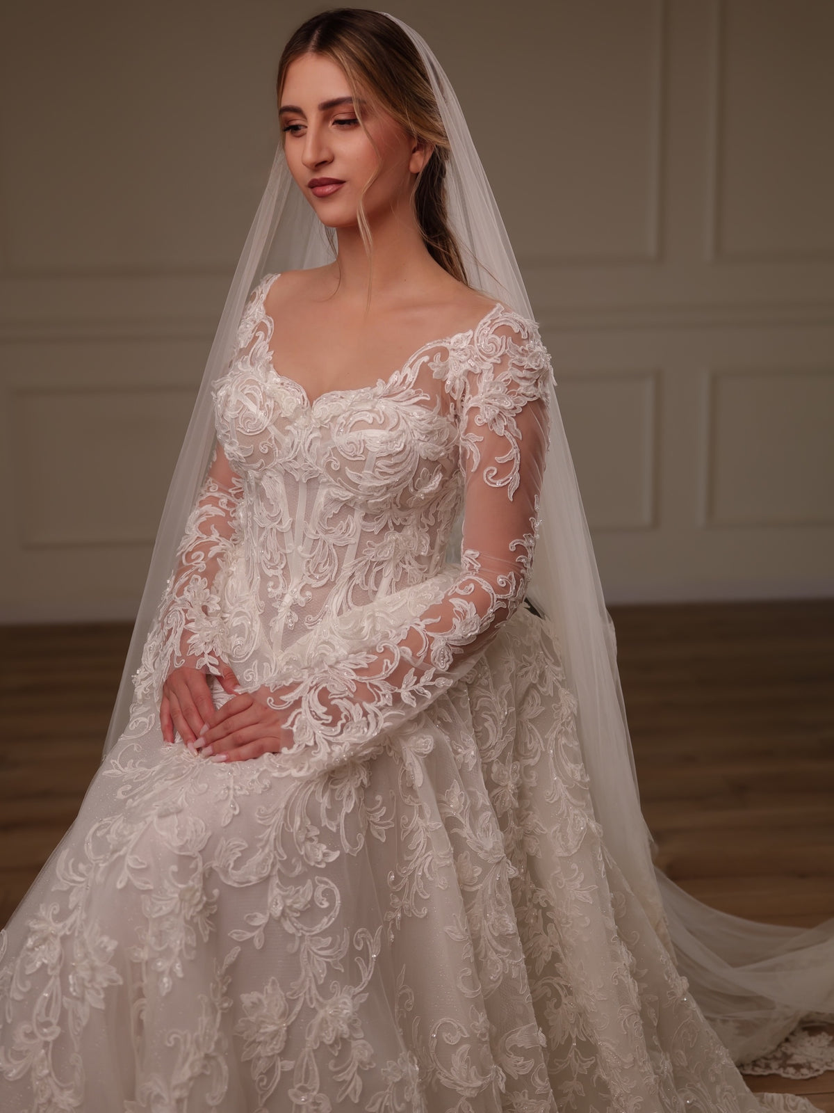 Lace Applique A-Line Wedding Dress with Sleeves