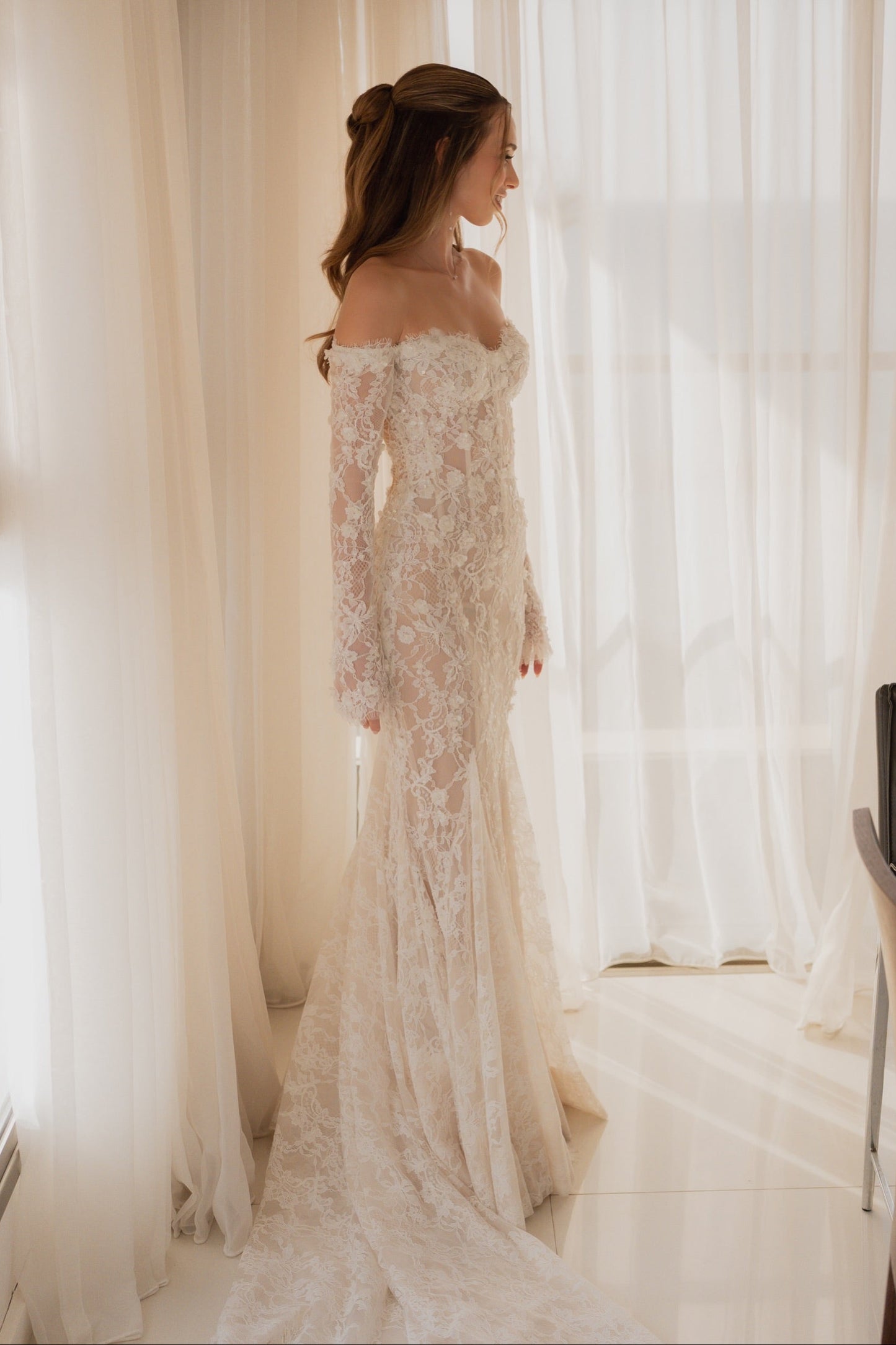 Off-the-Shoulder Long Sleeve Lace Mermaid Wedding Dress