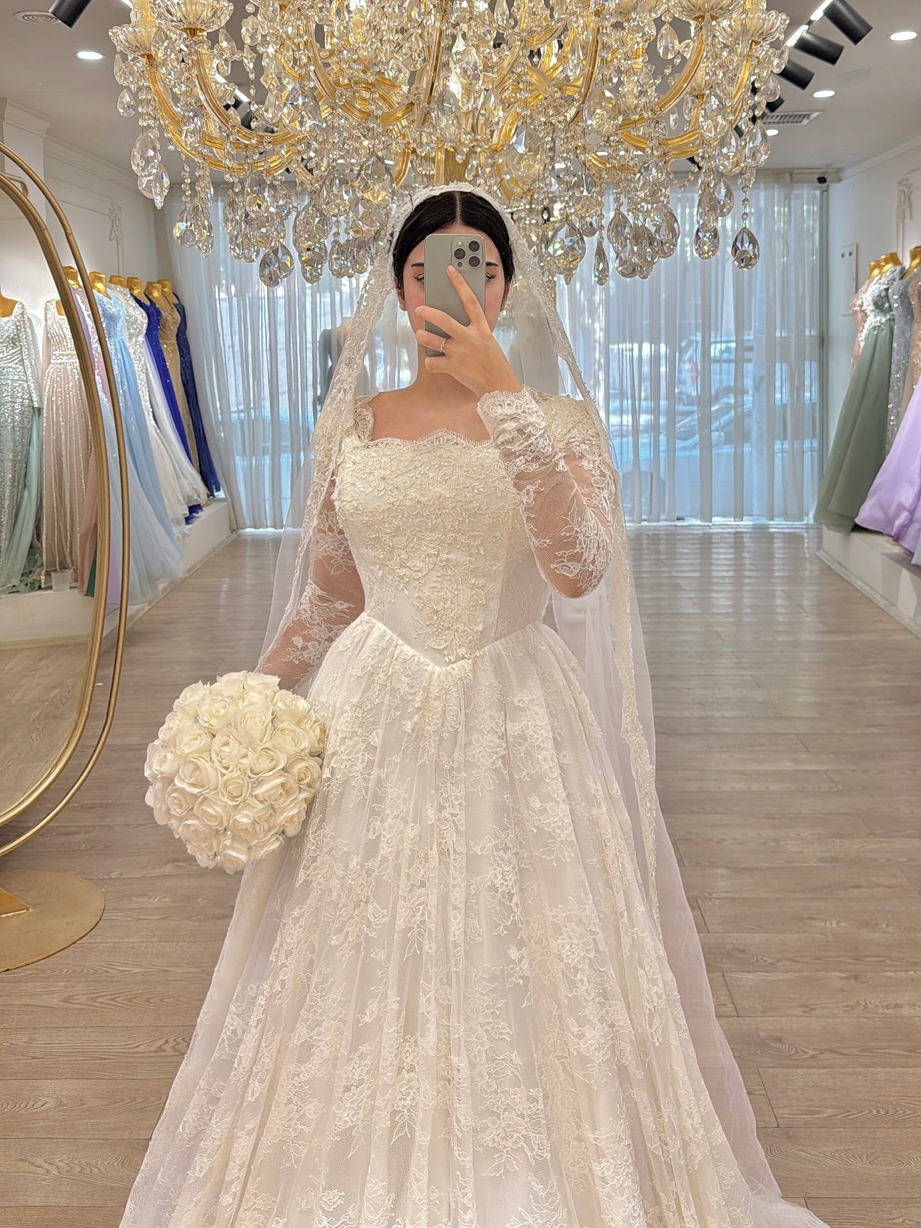 Scalloped Square Neck Lace Long Sleeve Wedding Dress