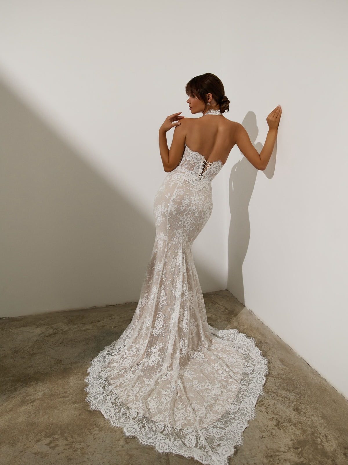 Halter High-Neck Lace Mermaid Wedding Dress
