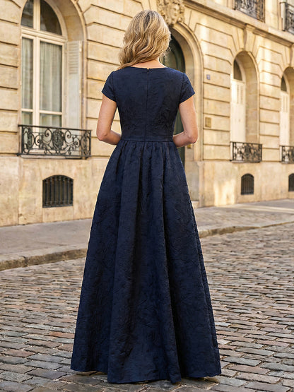 Elegant Jacquard A-Line Evening Gown with Pockets
