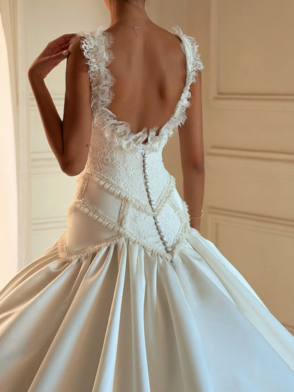Basque Waist Ball Gown Wedding Dress with Ruffles