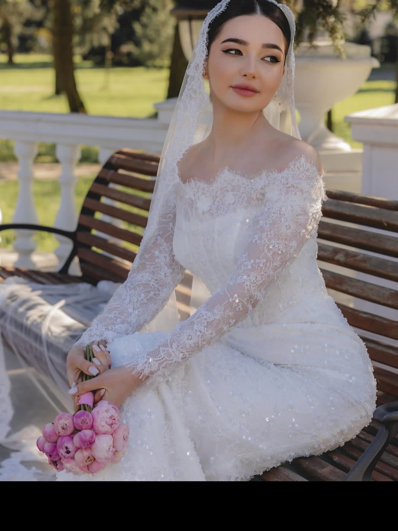 Off-Shoulder Lace Mermaid Wedding Dress with Long Sleeves