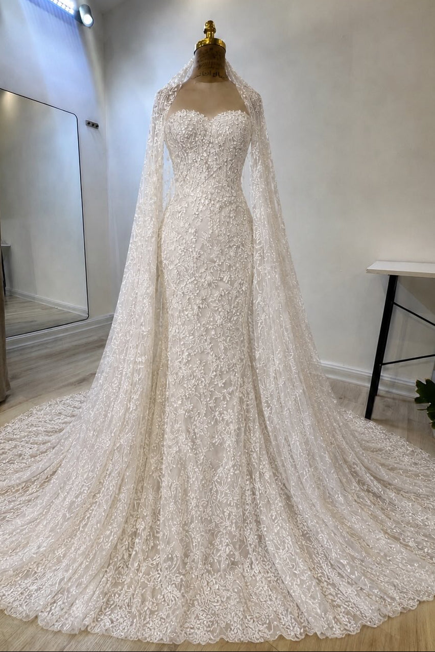 Sweetheart Mermaid Lace Wedding Dress with Cape