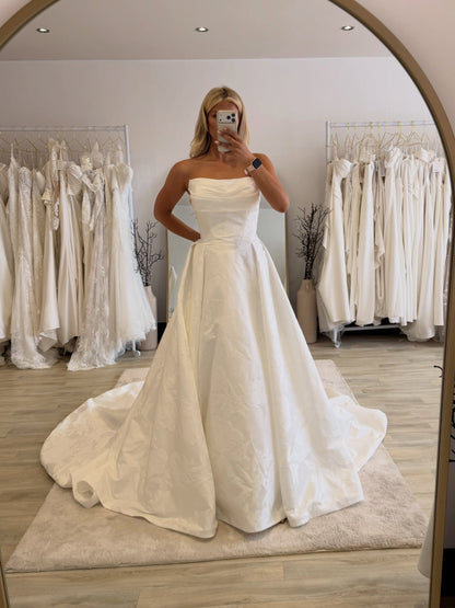 Strapless Floral Jacquard Ball Gown Wedding Dress
