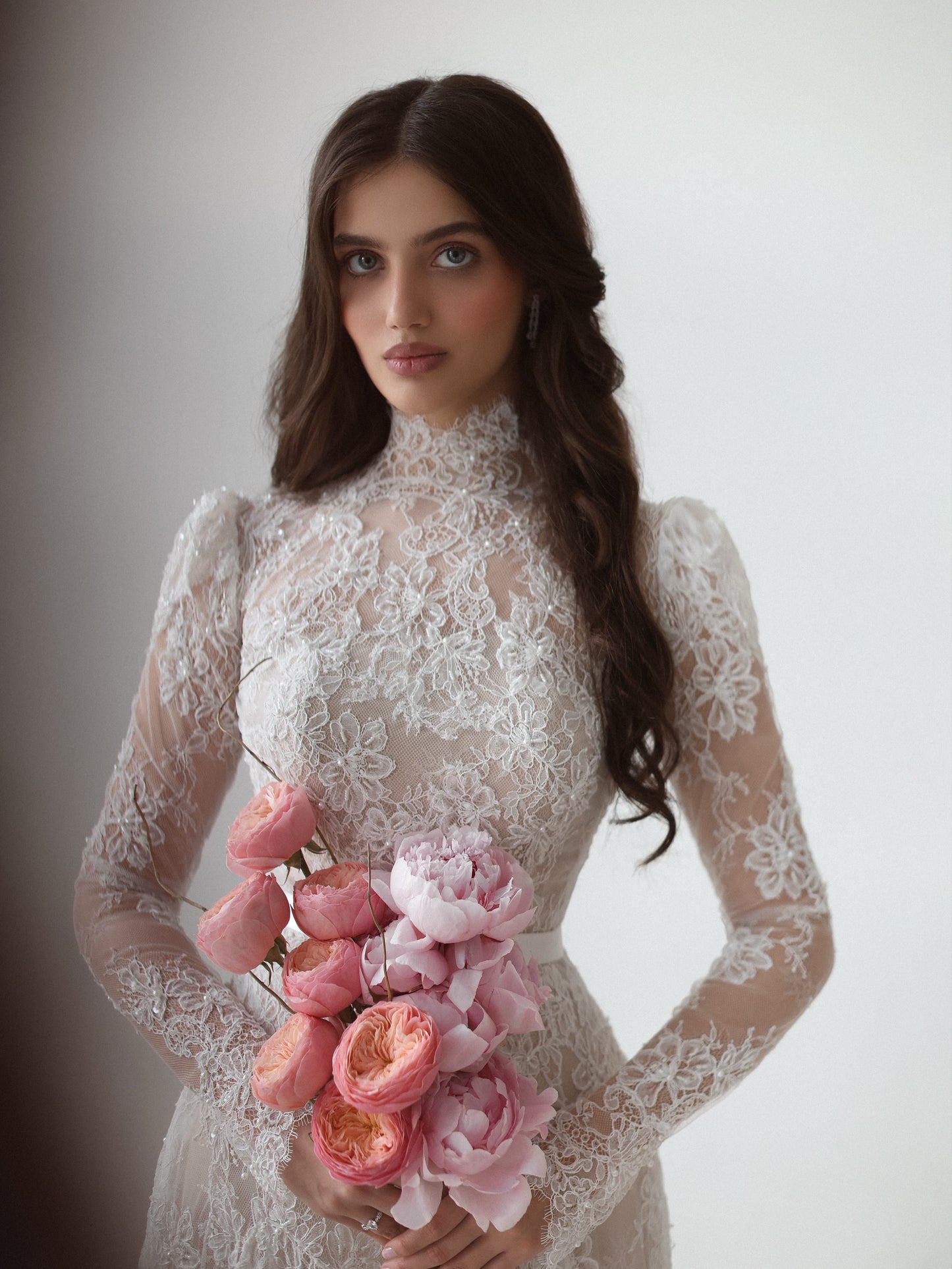 Vintage High Neck Lace Long Sleeve Wedding Dress