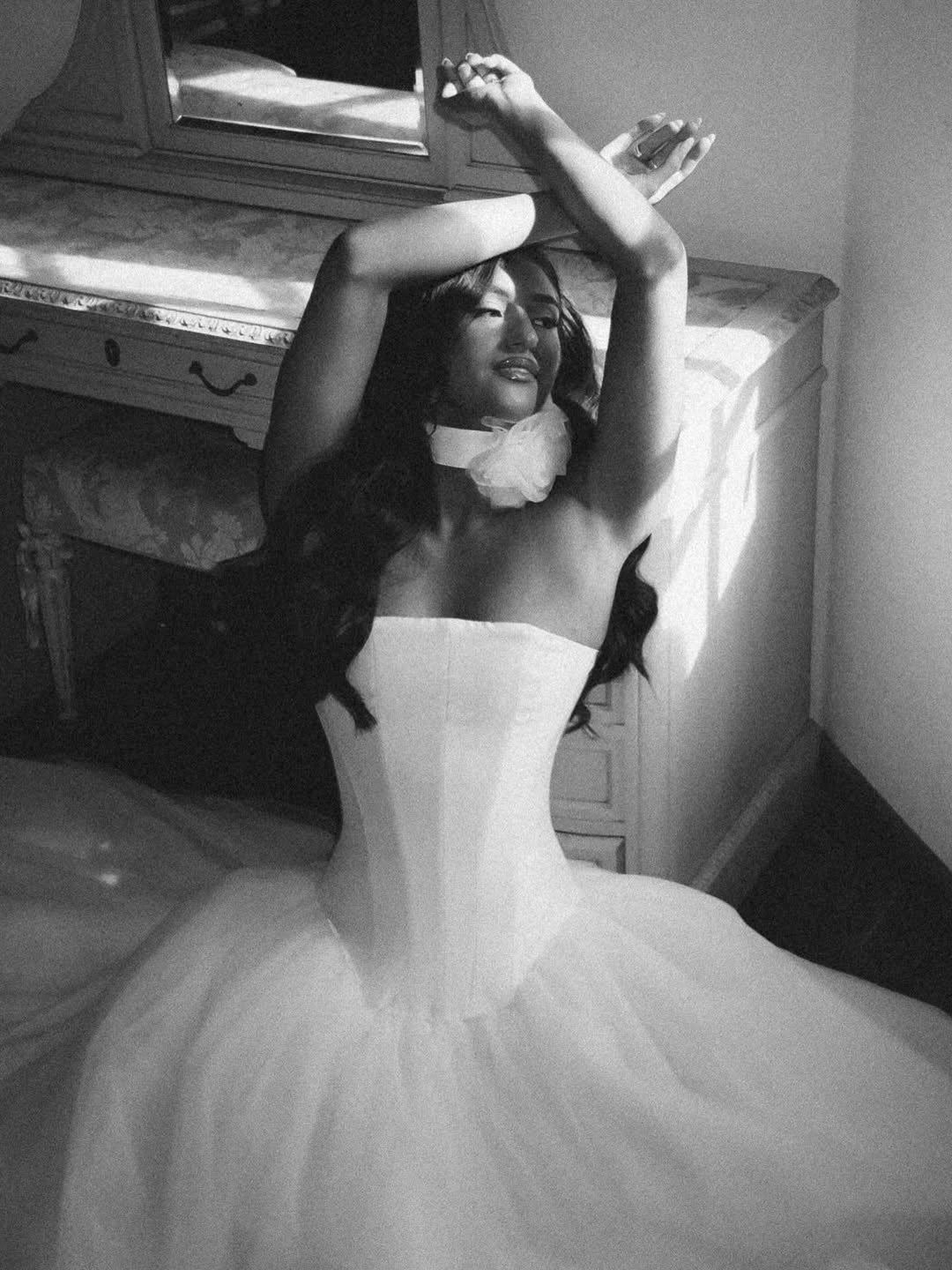 Strapless Corset Tulle Ball Gown Wedding Dress