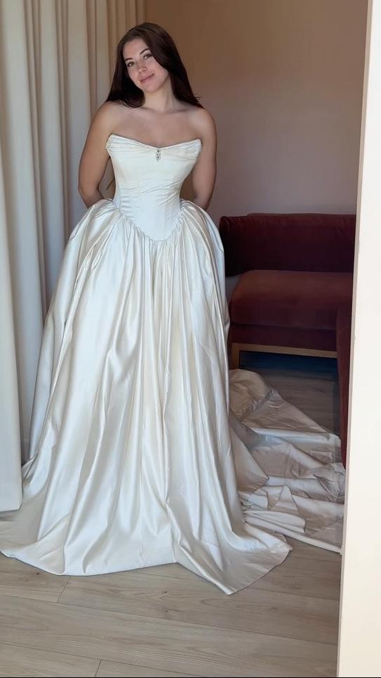 Strapless Basque Waist Ball Gown Wedding Dress