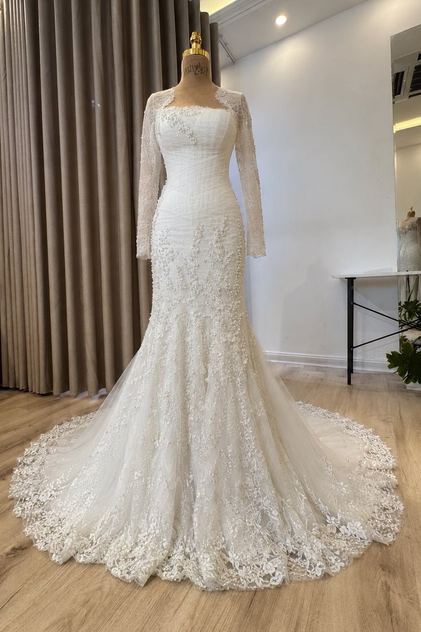 Lace Mermaid Wedding Dress with Long Sleeves