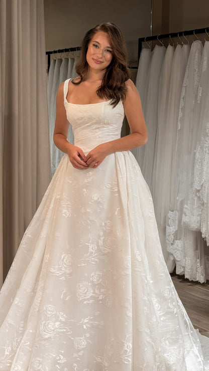 Square-Neck Floral Jacquard Ball Gown Wedding Dress