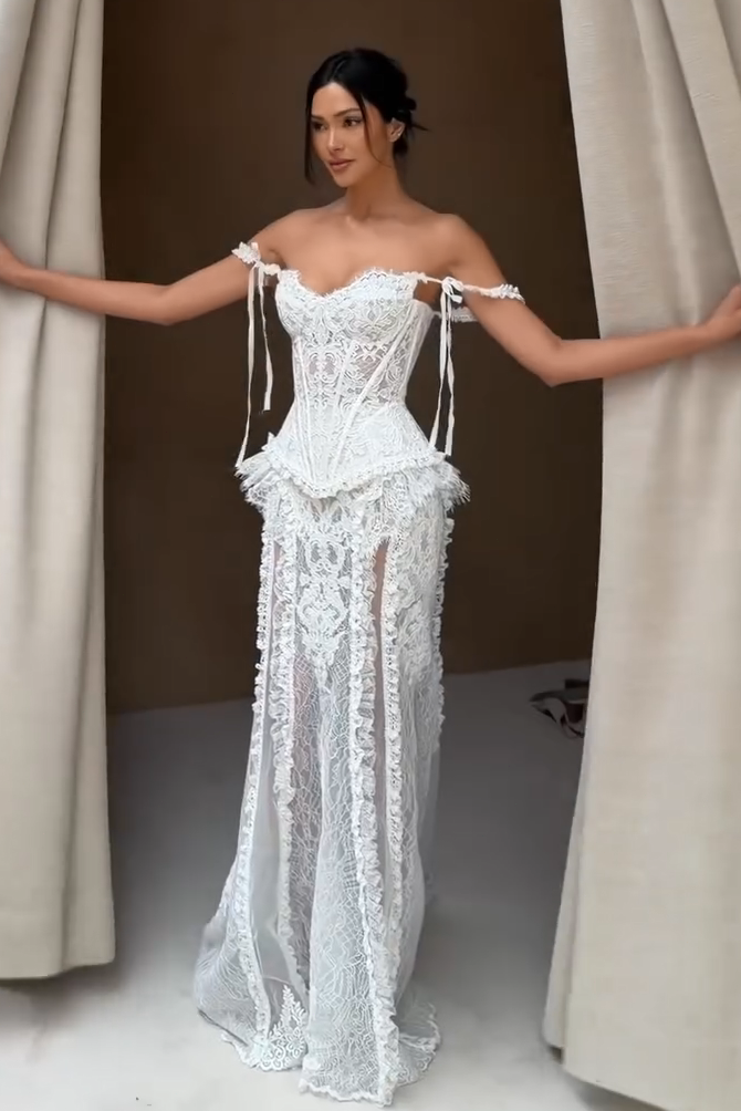 Lace Off-the-Shoulder Corset Wedding Dress