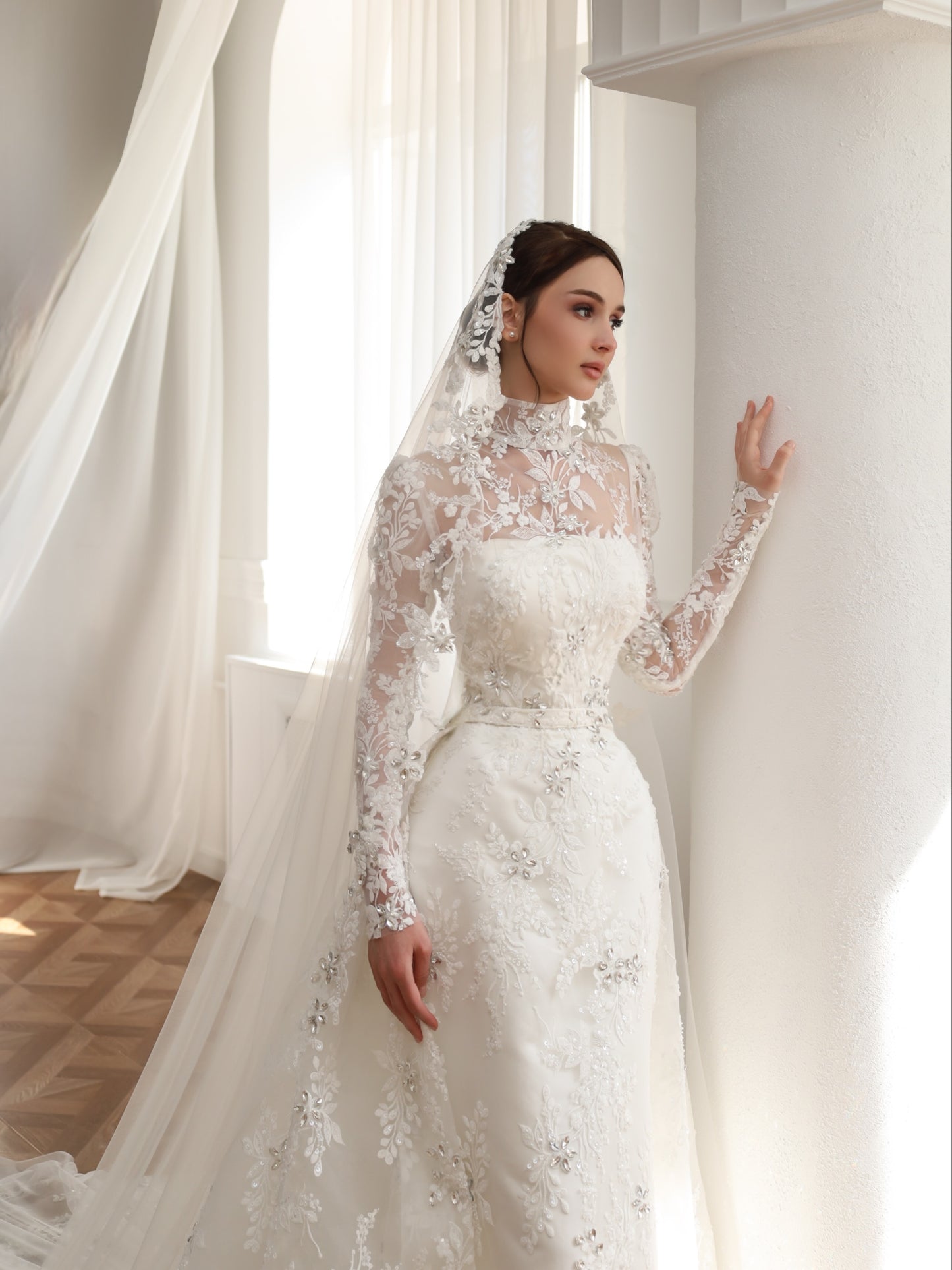 High Neck Lace Long Sleeve Wedding Dress with Train