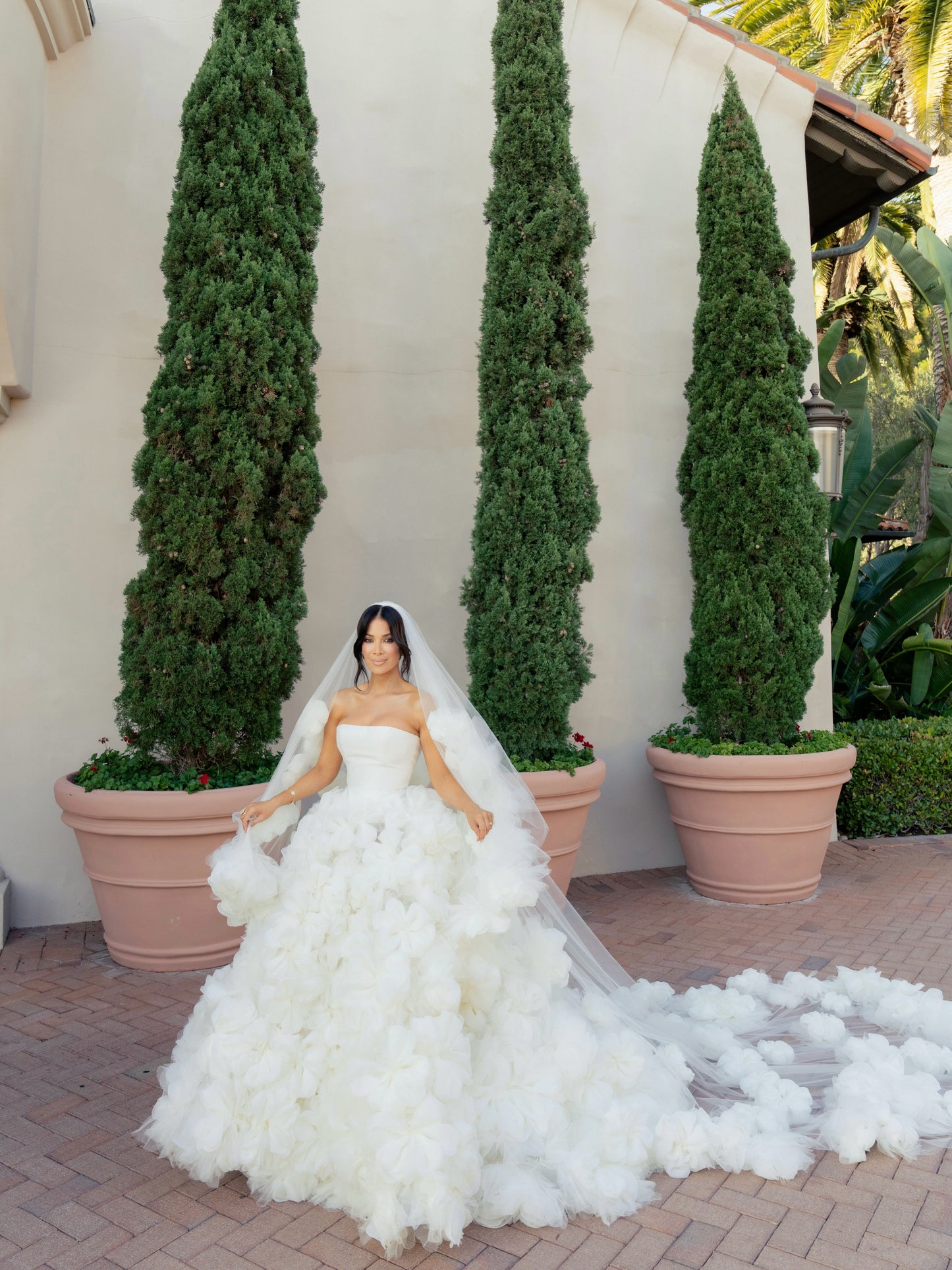 Strapless 3D Floral Rosette Tulle Ball Gown Wedding Dress