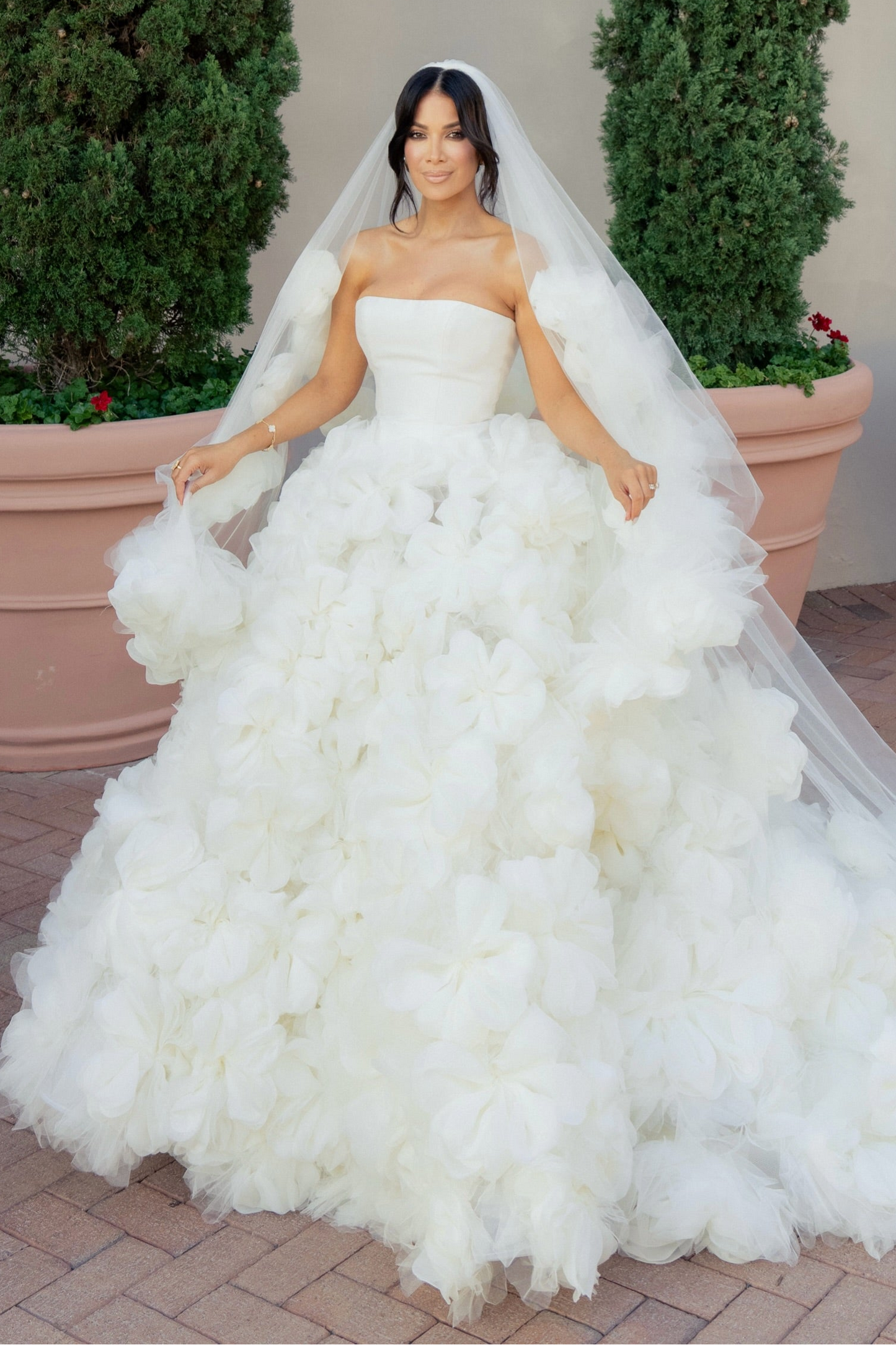 Strapless 3D Floral Rosette Tulle Ball Gown Wedding Dress