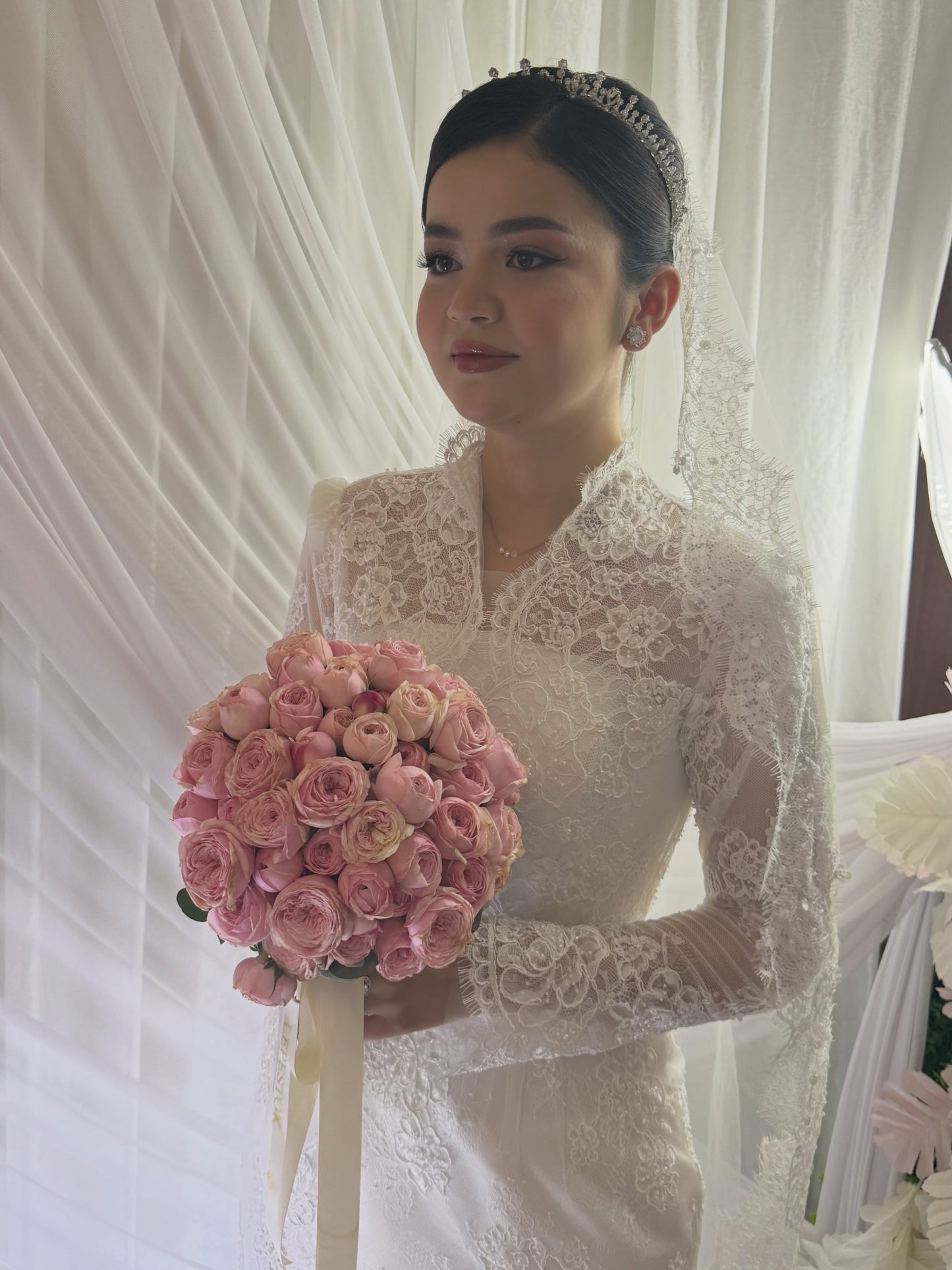 Long Sleeve Lace A-Line Wedding Dress with Train