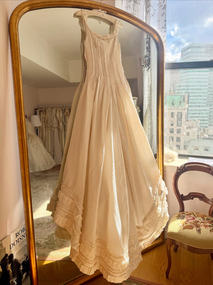 Pleated Bodice Ruffle Hem Wedding Dress