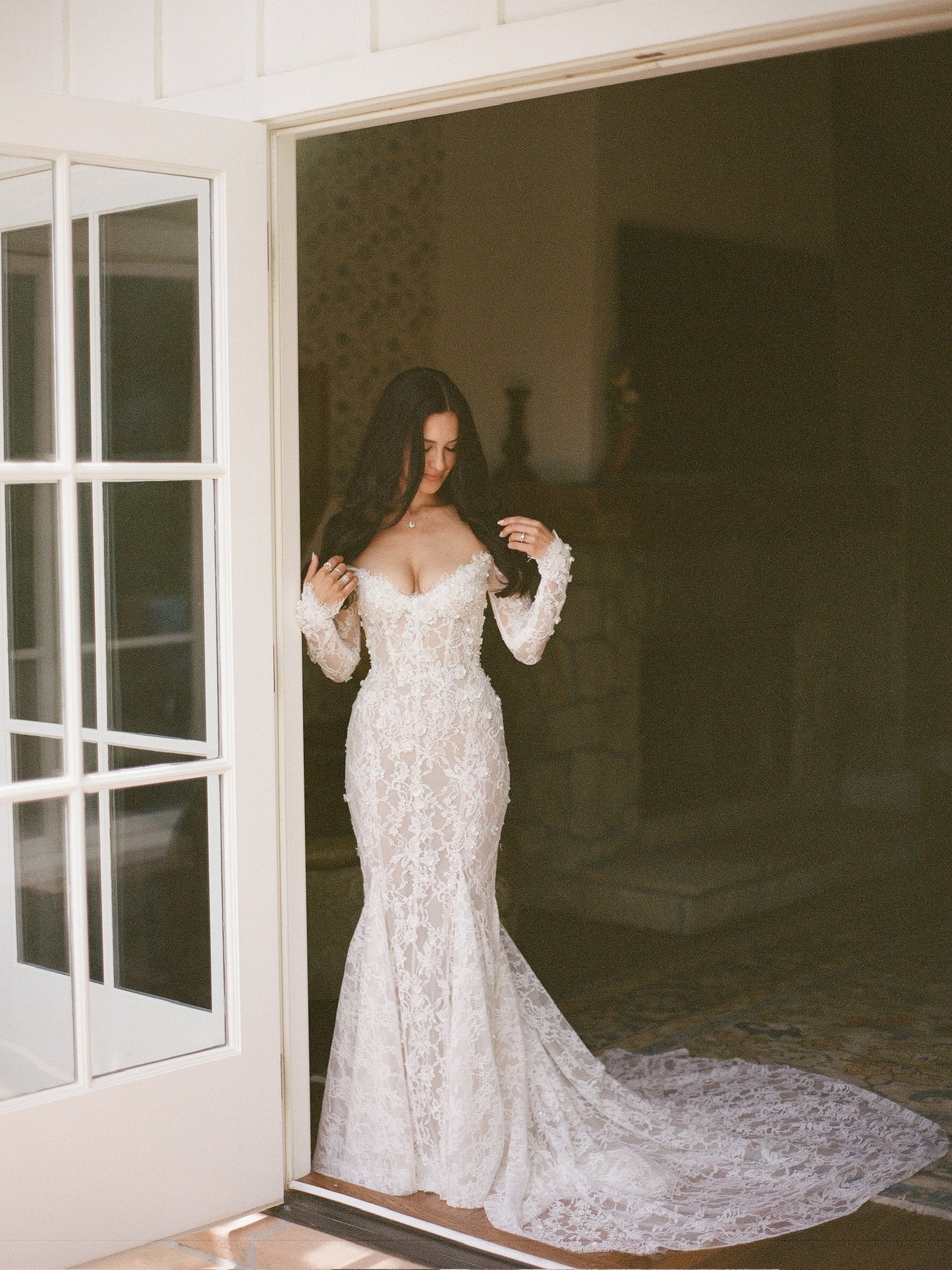 Off-the-Shoulder Lace Mermaid Wedding Dress