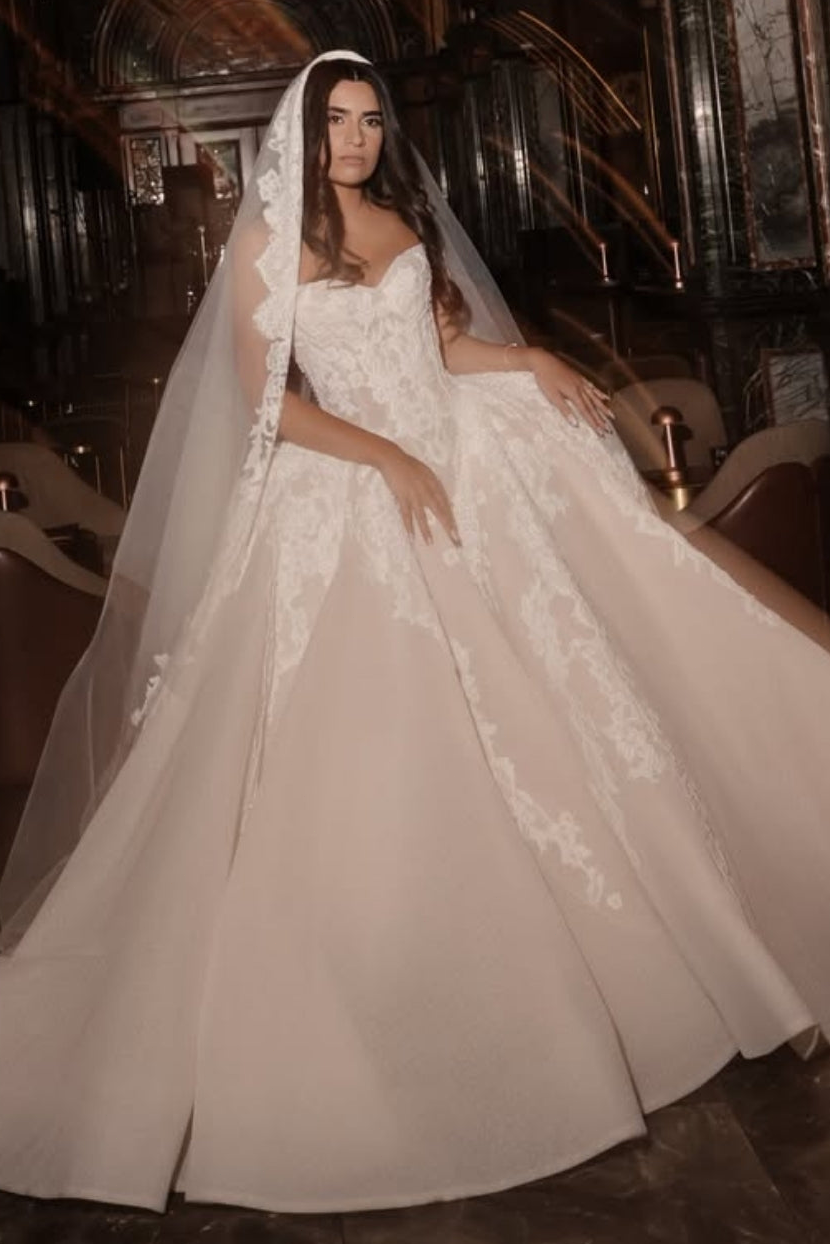 Strapless Lace Sweetheart Ball Gown Wedding Dress