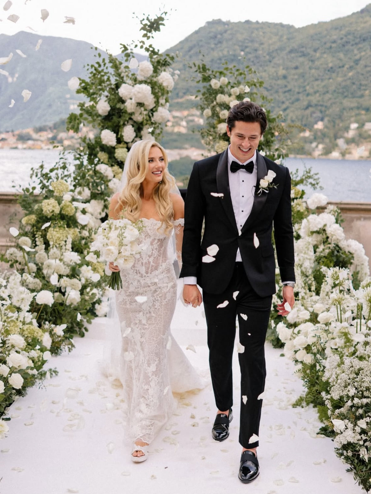 Off-the-Shoulder Corset Mermaid Lace Wedding Dress
