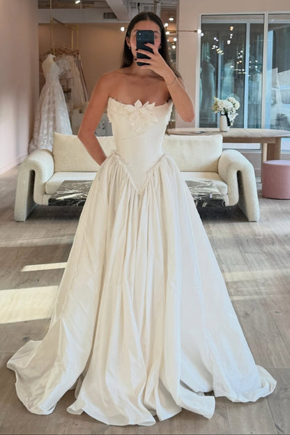 Strapless Basqued Bodice Ball Gown Wedding Dress