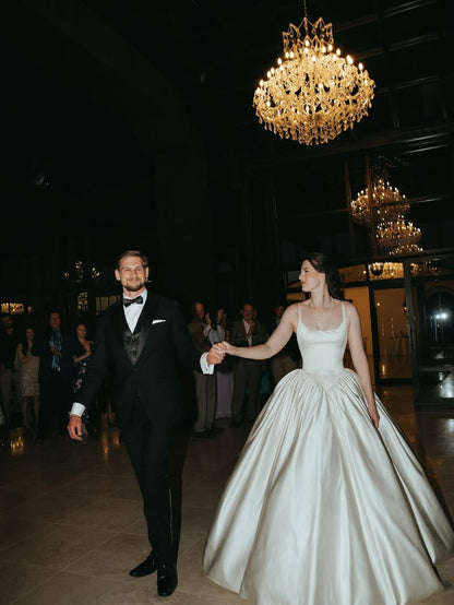 Sleeveless Square Neck Ball Gown Wedding Dress