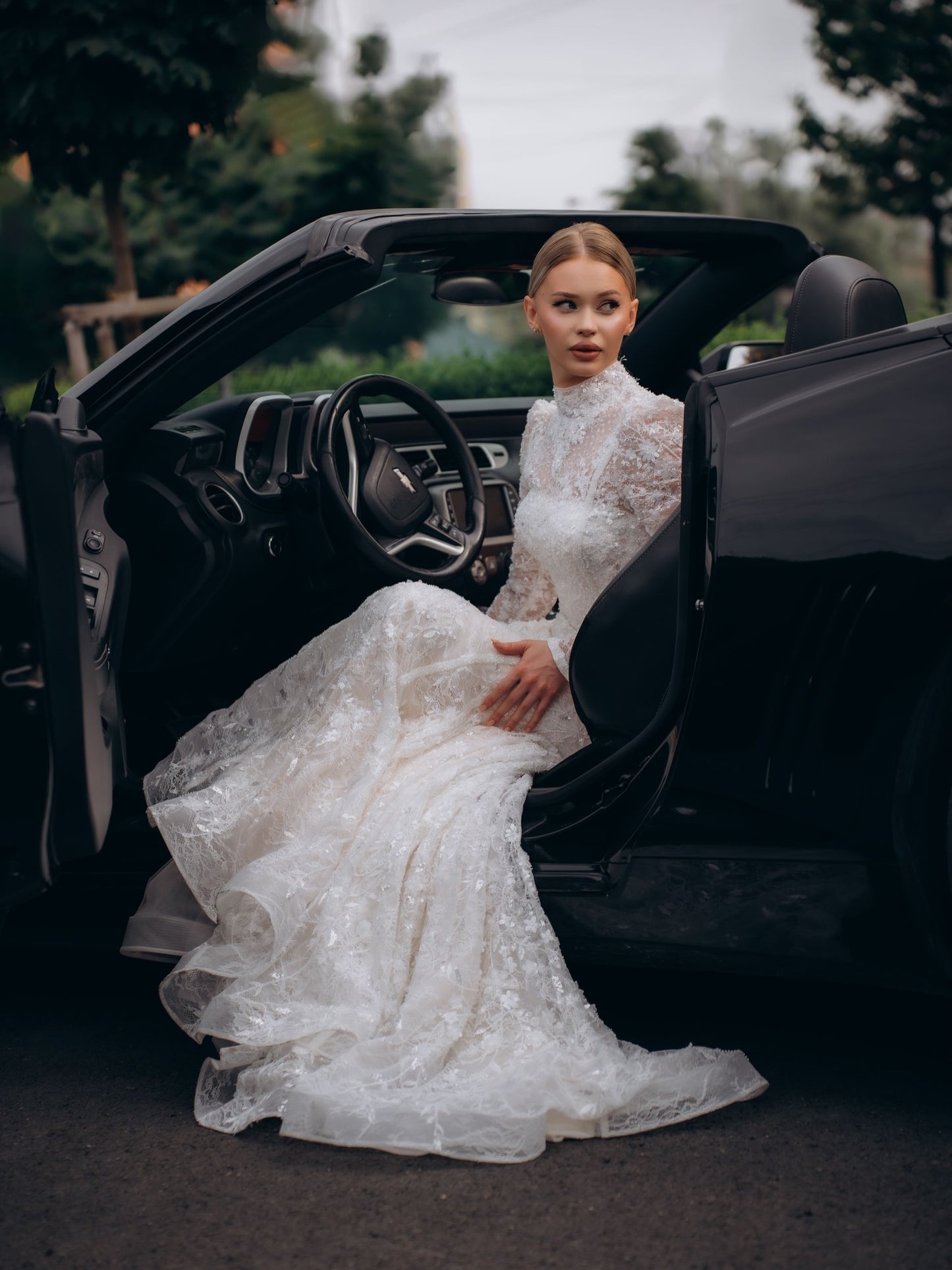 High Neck Long Sleeve Mermaid Lace Wedding Dress