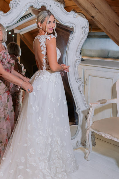 Plunging V-Neck A-Line Lace Wedding Dress