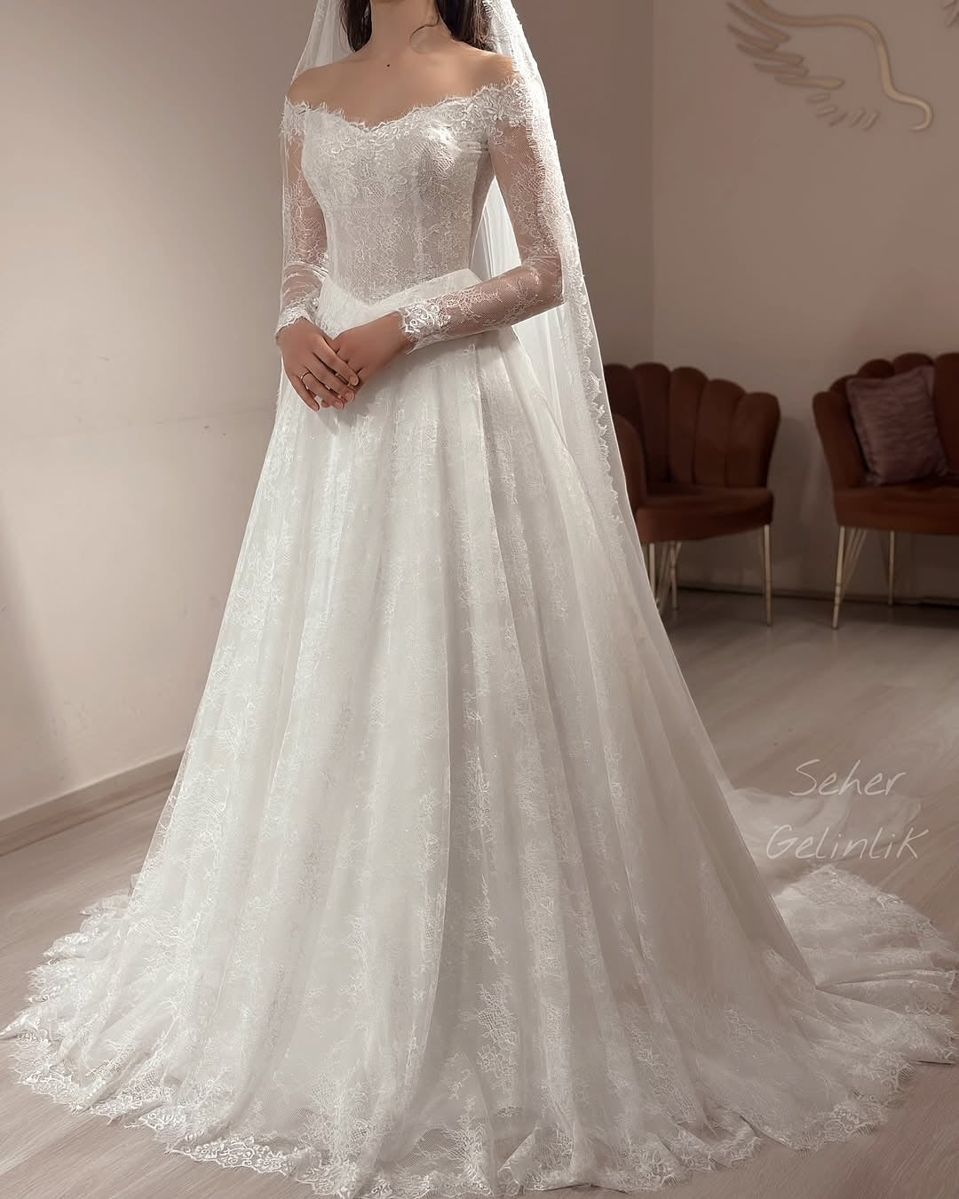 Off-Shoulder Lace Ball Gown Wedding Dress