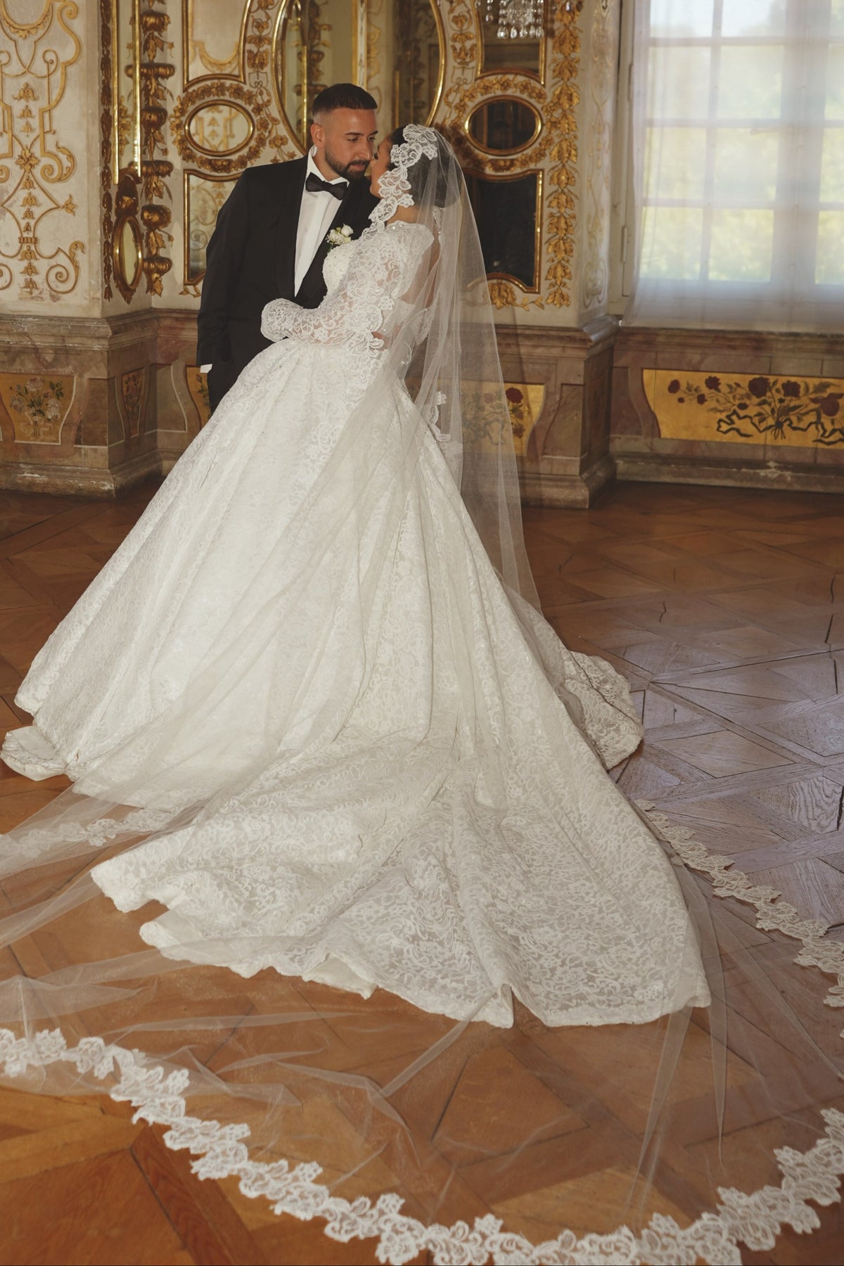 Lace Ball Gown Wedding Dress with Long Sleeves