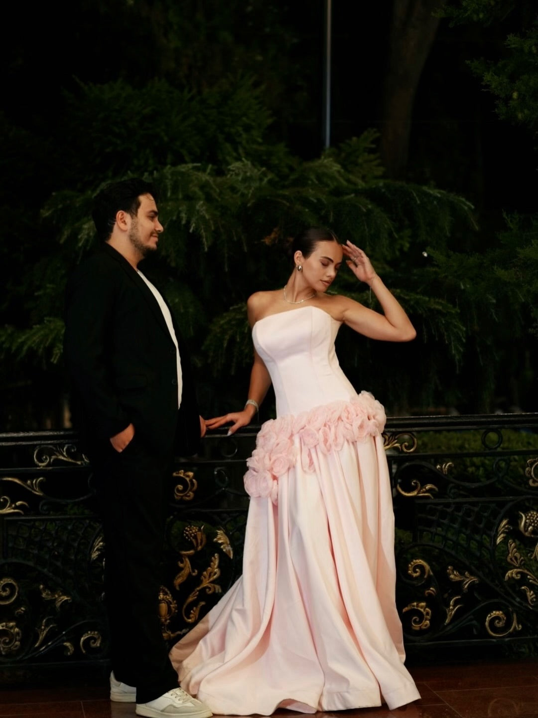 Strapless 3D Flower Basque Waist Evening Gown