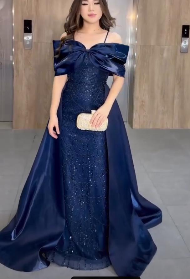 Off-the-Shoulder Bowknot Gown with Detachable Train
