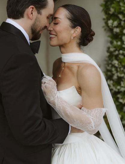 Off-Shoulder Lace Ball Gown Wedding Dress