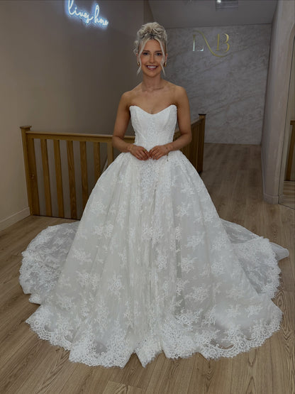 Strapless Sweetheart Lace Ball Gown Wedding Dress