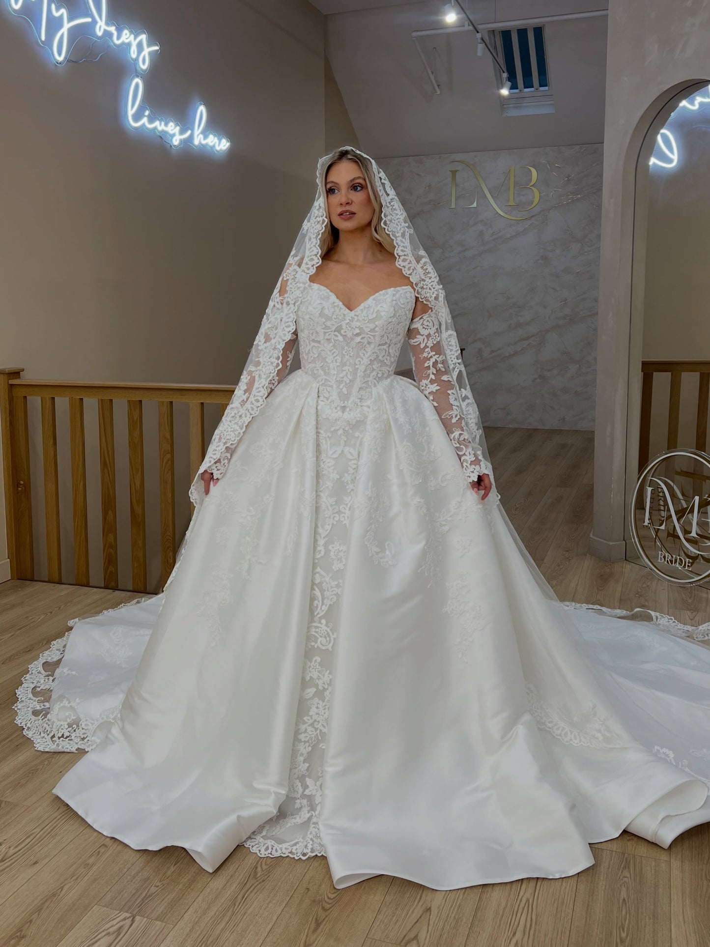 Sweetheart Ball Gown Wedding Dress with Lace Sleeves