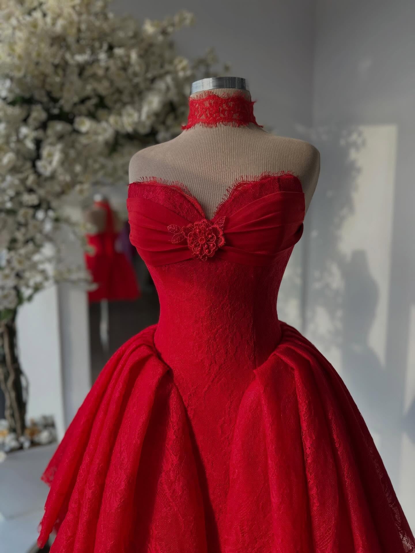 Sweetheart Pleated Lace Mini Party Dress