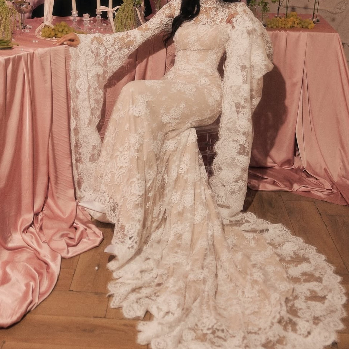 Long Sleeve Lace Mermaid Wedding Dress with Train