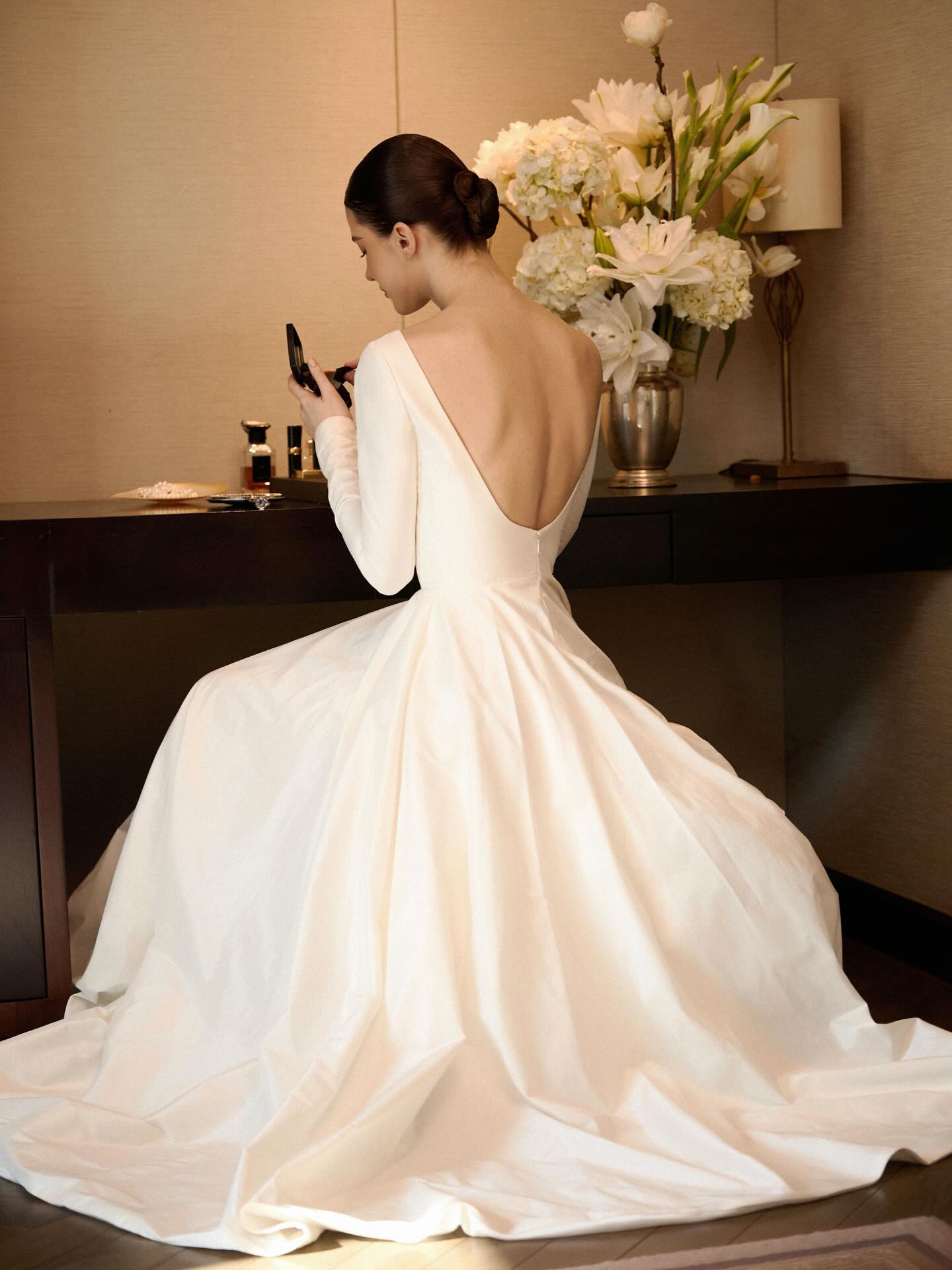 Minimalist Bateau Neck Long Sleeve A-Line Wedding Dress