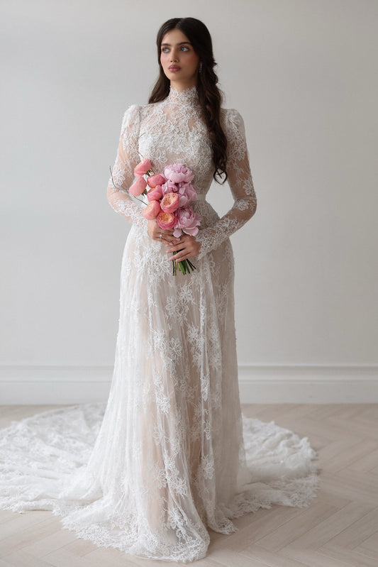 Vintage High Neck Lace Long Sleeve Wedding Dress