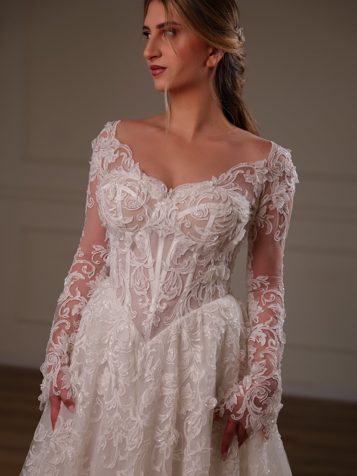 Lace Applique A-Line Wedding Dress with Sleeves
